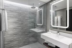 Park Inn Riyadh - الطعام