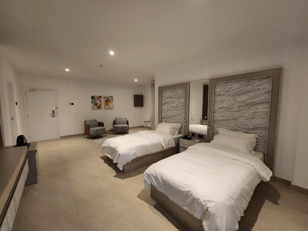 Imperial Suites - صورة 2