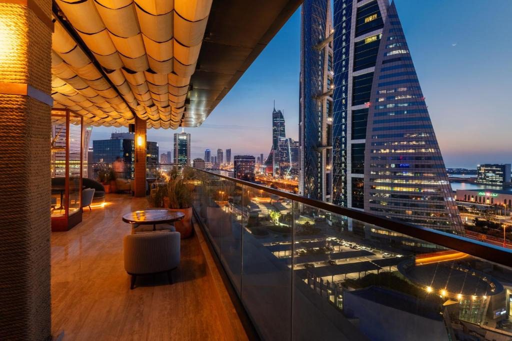 Sheraton Bahrain - المسبح