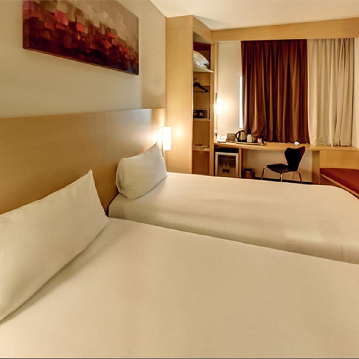 ibis Seef Manama - الغرف
