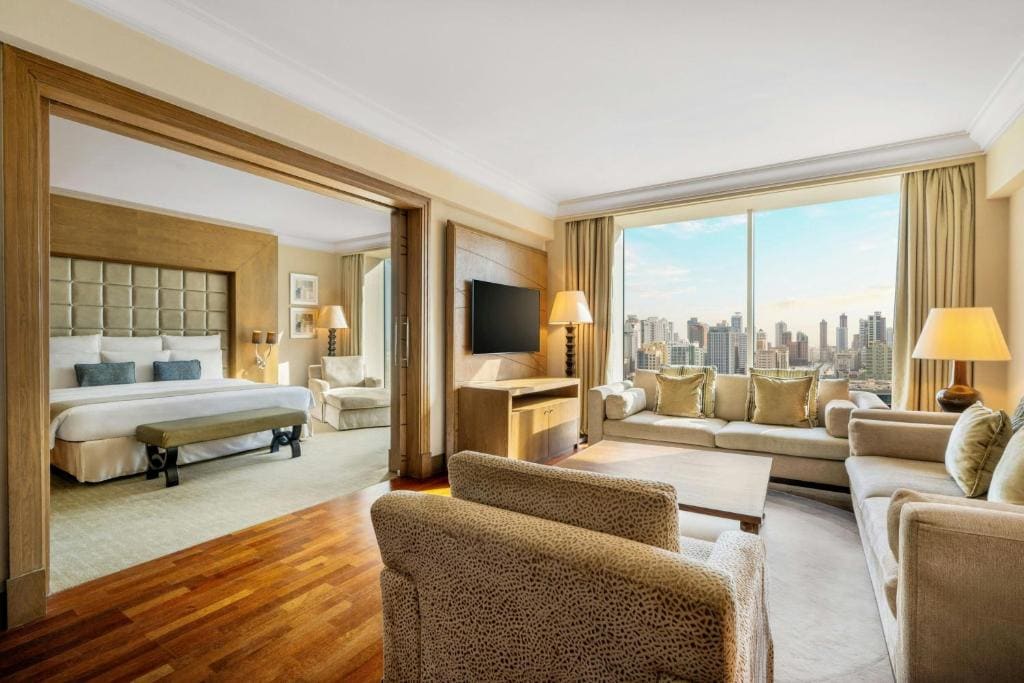 Gulf Hotel Bahrain - جناح بإطلالة على المنامة