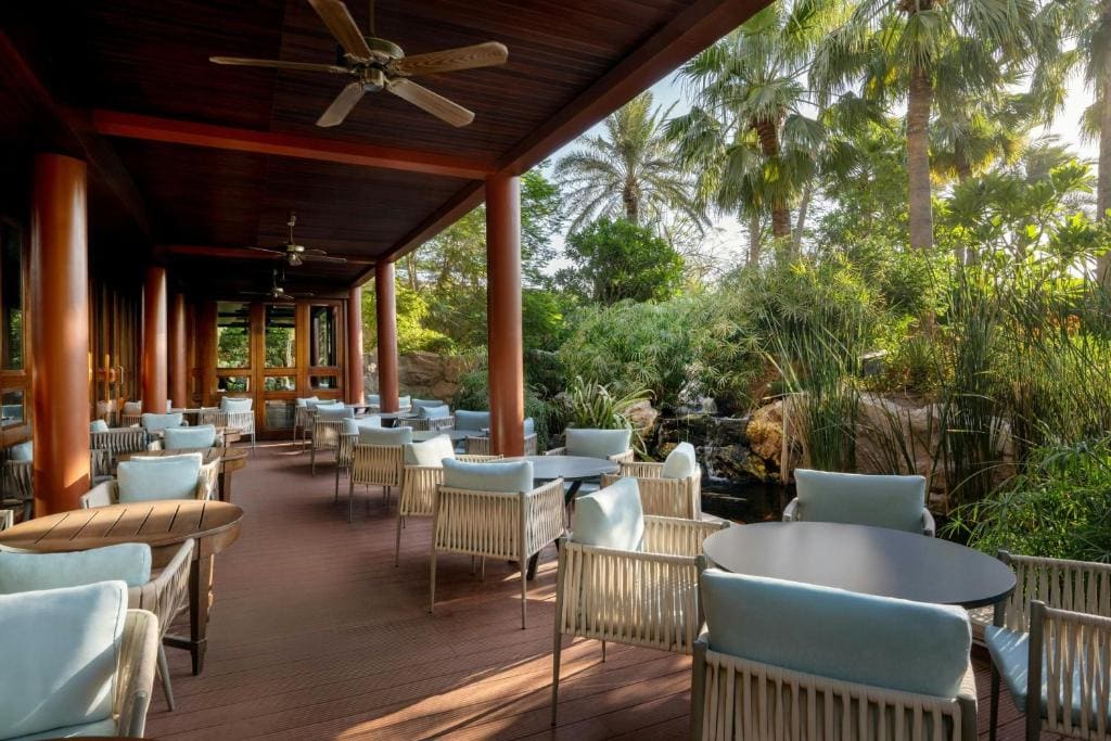Gulf Hotel Bahrain - تراس الحديقة