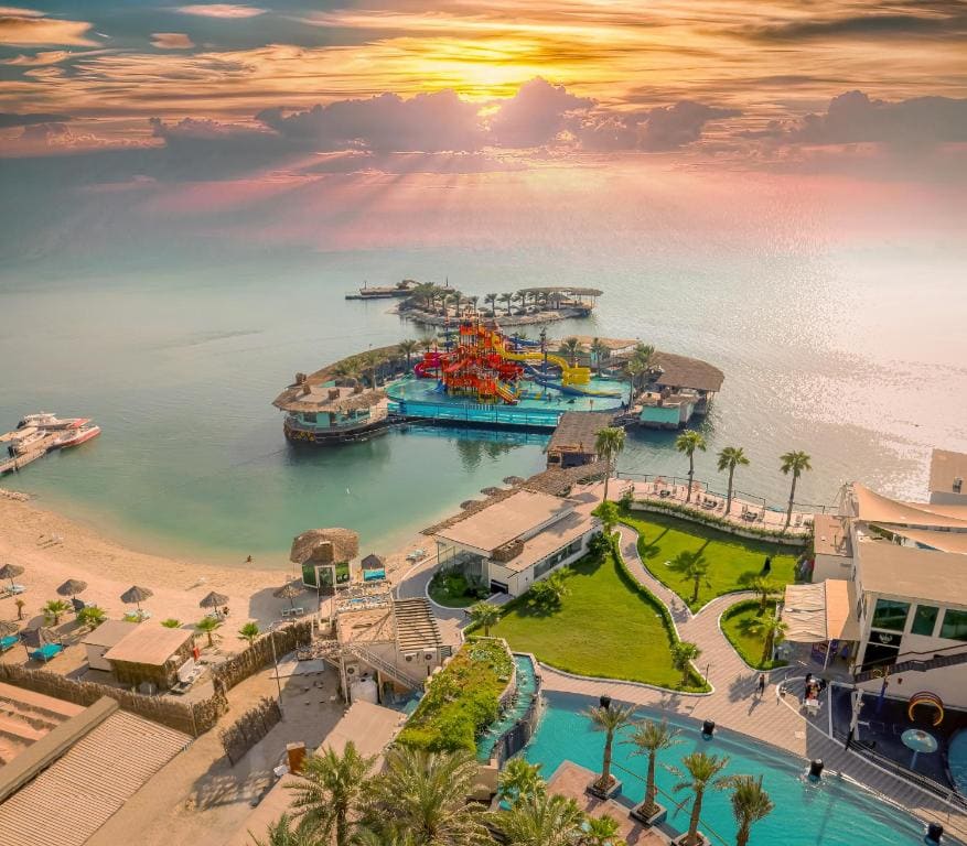 Lagoona Beach Resort — منظر جوي للمنتجع وجزيرة الألعاب المائية