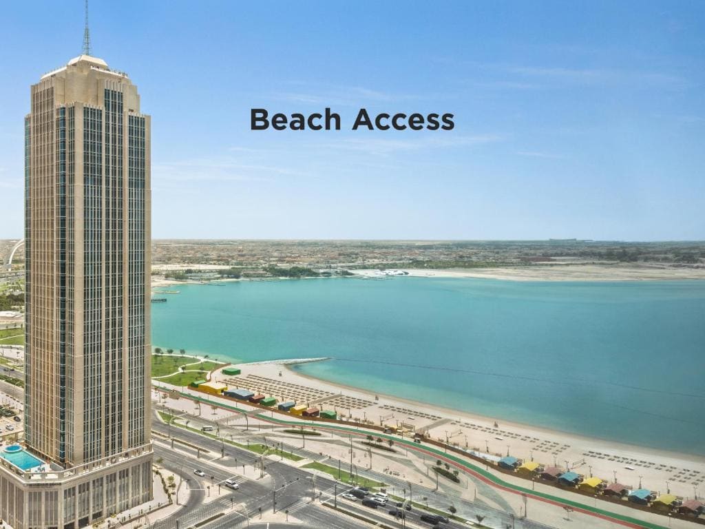 Wyndham Grand Doha West Bay Beach (وندام جراند ويست باي)